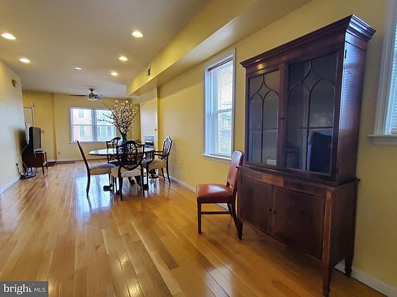 4th image of 1419 D St NE