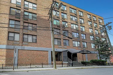 9019 Wall Street, #6B