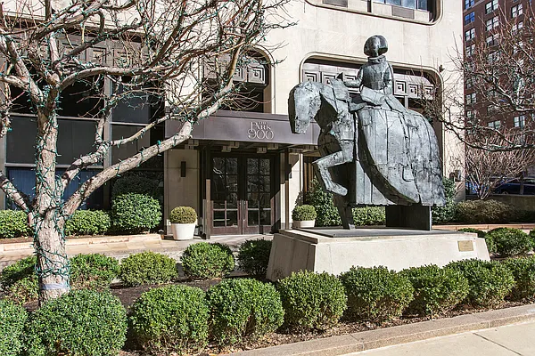 Sold by Douglas Elliman | media 15