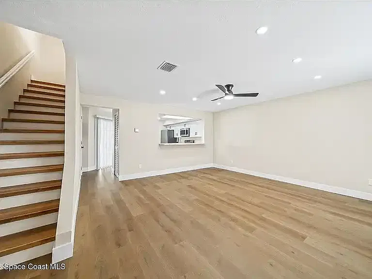 2 bed, 1.5 bath, 1200 sqft, $1,500 — Photo 2