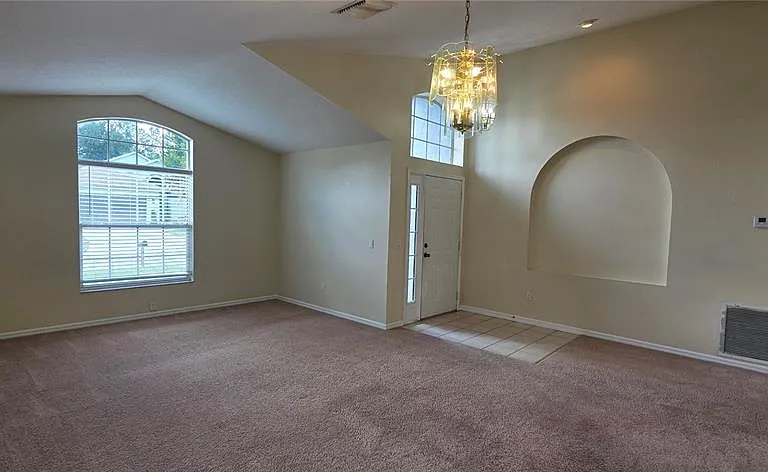 2546 Siena Way — Photo 10