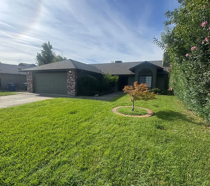2409 Candlewood Dr