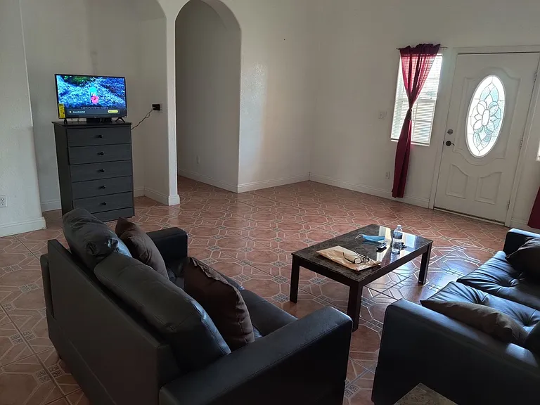 8325 Great Circle Dr — Photo 6