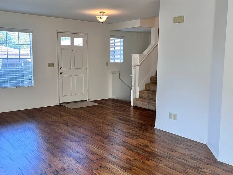 1229 S Alta Vista Ave #A — Photo 4