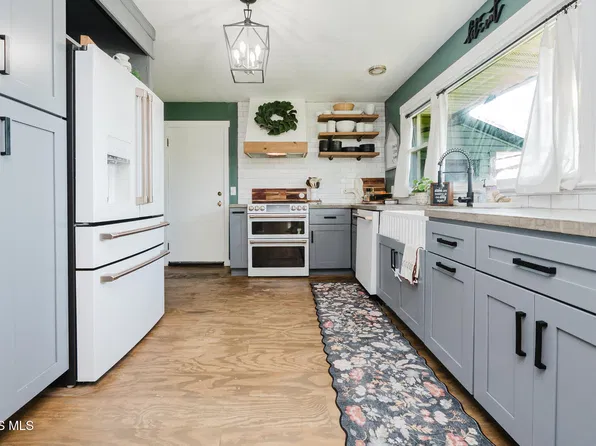 1628 W Main Cross St, Findlay, OH 45840