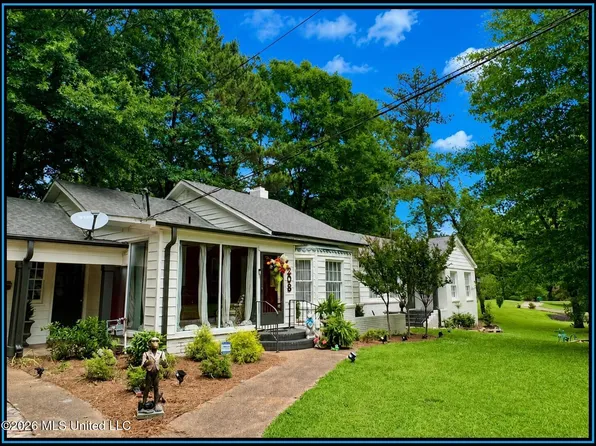 208 Sycamore St, Sardis, MS 38666