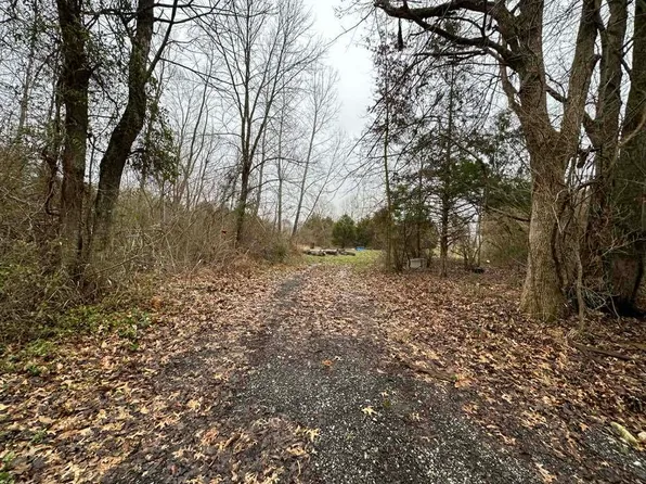 4008 W Thomastown Rd, Scottsburg, IN 47170