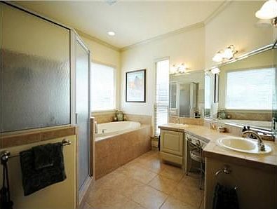 5th image of 4009 Lochwood Bend Ct