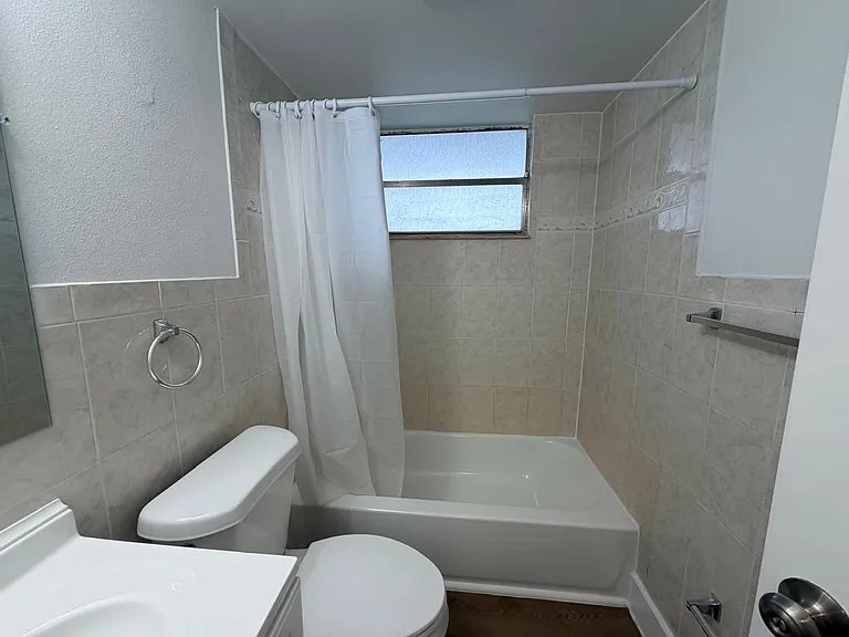 5661 SW 36th Ct #105 — Photo 10