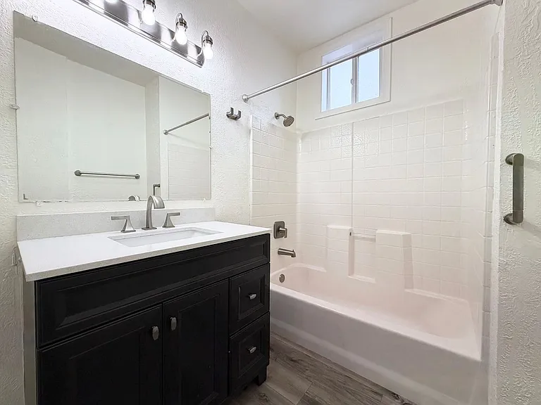 304 W Willis St — Photo 9