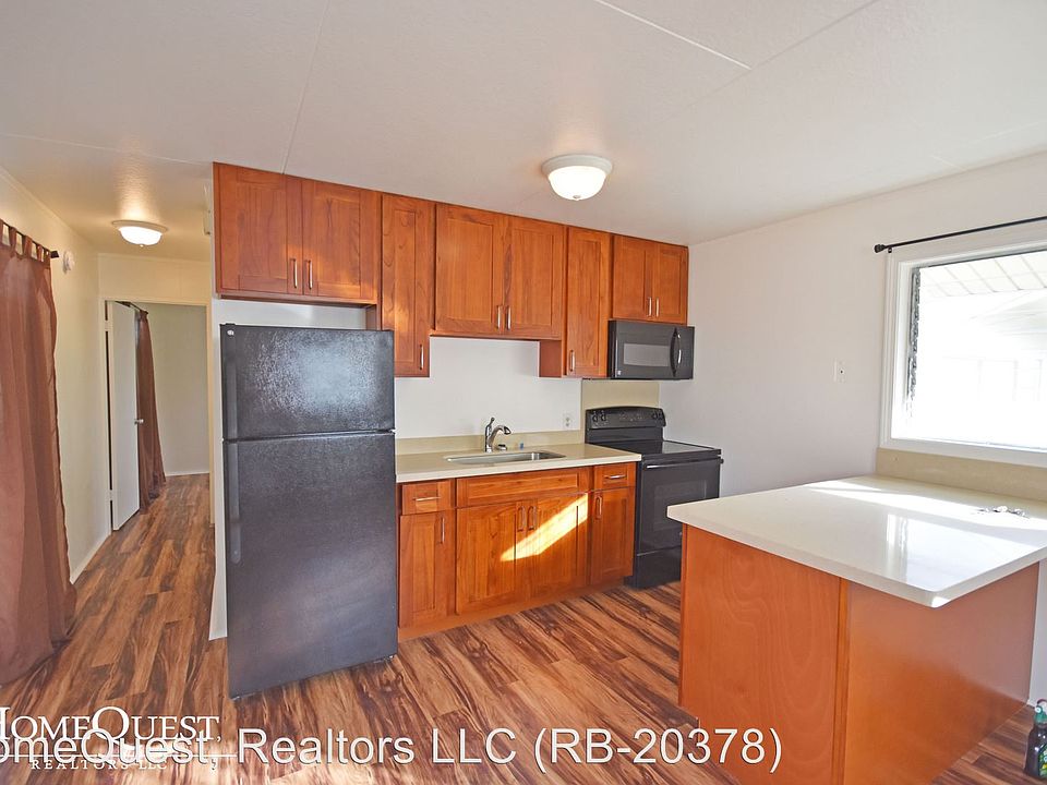 1st image of 255 Maluniu Ave APT A