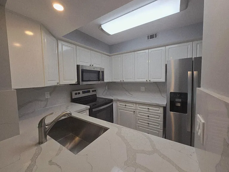 1301 River Reach Dr #111 — Photo 12