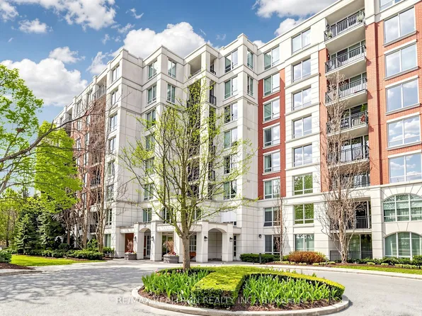 18 William Carson Cres Unit 211, Toronto, ON M2P 2G6