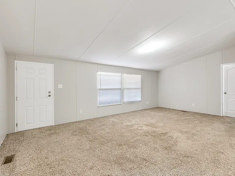 445 Arvel Cir — Photo 4