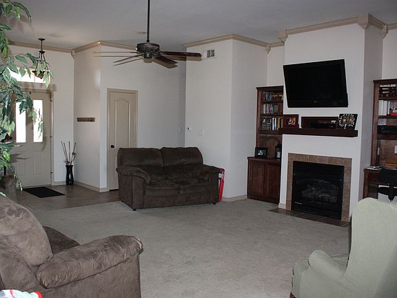 5th image of 110 Morgan Ave