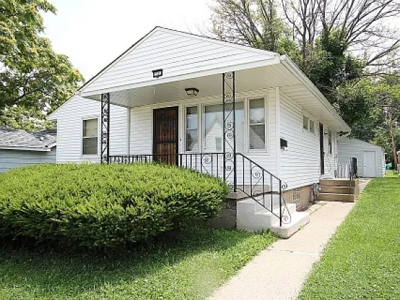 2383 E Main St photo 1