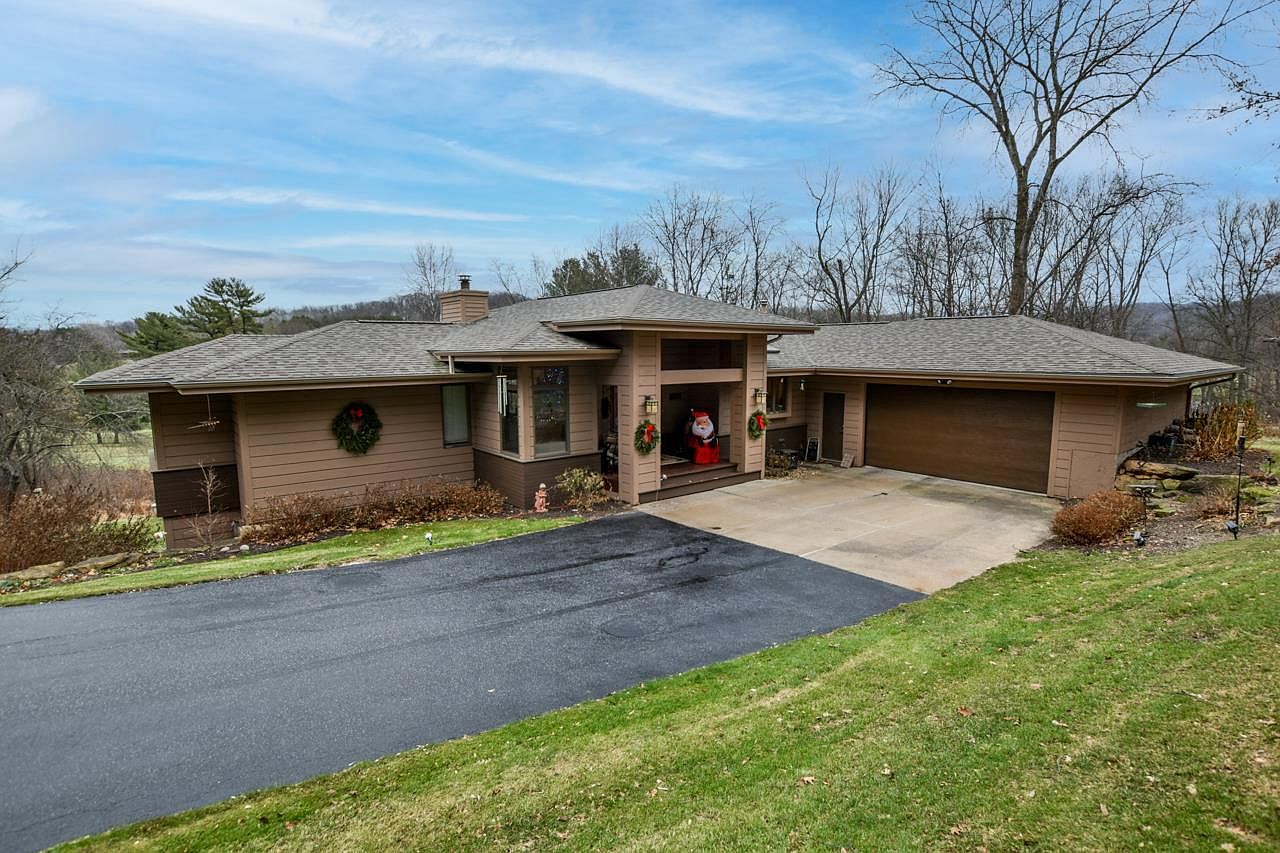1623 South Springs Dr, Spring Green, WI 53588 Zillow