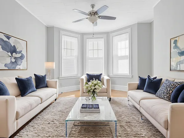 128 Oak Street image 2 of 20