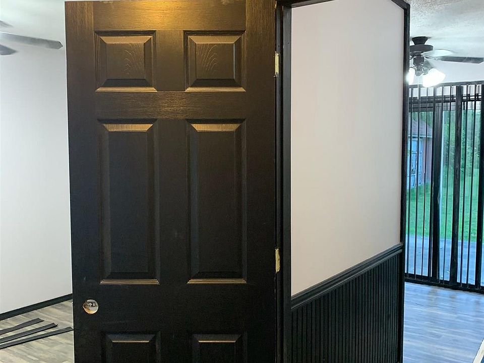 2nd image of 7268 Pear Ln