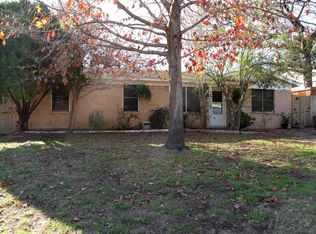 833 Bryan Dr, Bedford, TX 76022
