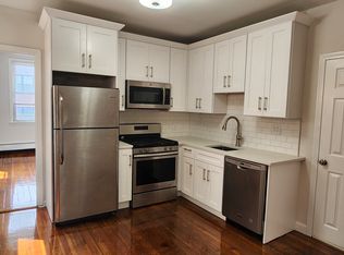 191 Maverick St APT 3L, Boston, MA 02128