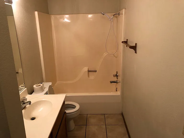 1681 N Linda Jo Pl — Photo 3