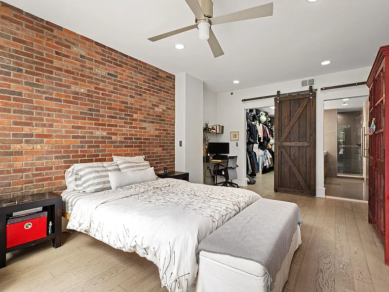 705 Clinton St #1 — Photo 9