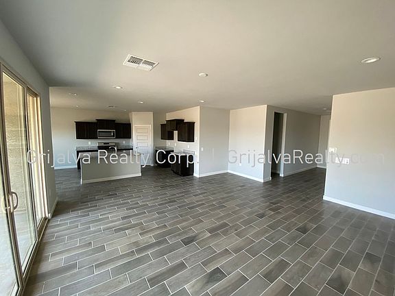 3rd image of 1152 W Still Meadows Ln