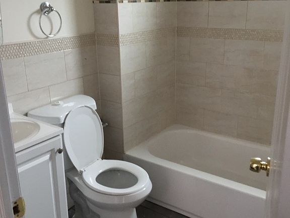 3rd image of 157 Van Horne St #2