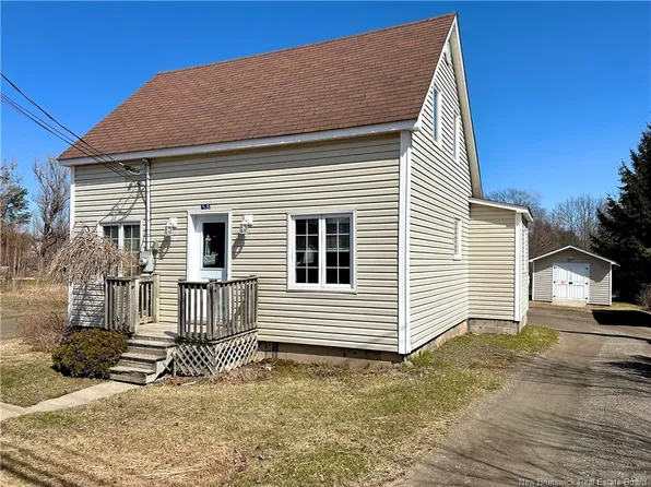 58 Acadie St, Richibucto, NB E4W 3V7