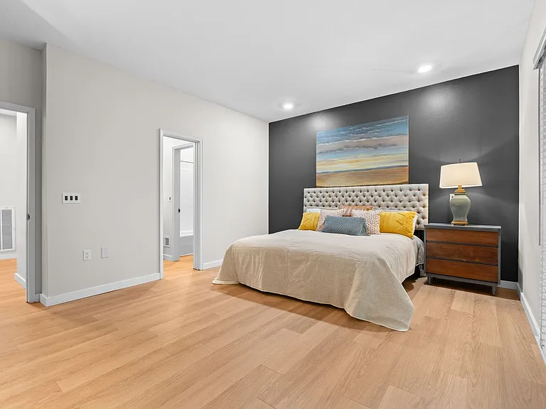 211 Wendwood Dr — Photo 12