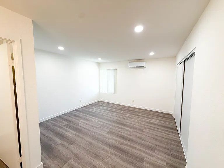 Cambridge Garden Apartments — Photo 55