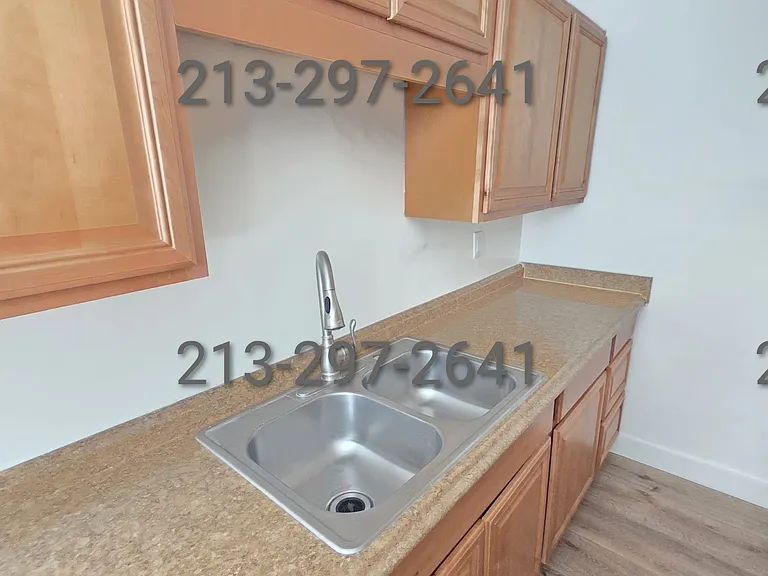 118 S Lake St #7 — Photo 7