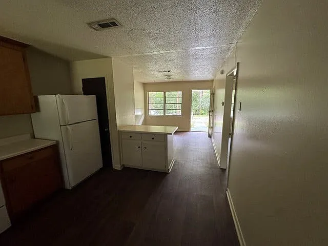 88 & 118 Dale Cir #3 — Photo 5