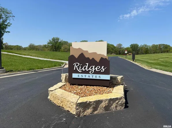 601 W 6th St, Coal Valley, IL 61240