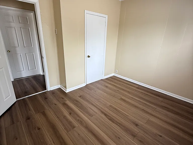 15 Robart St #1 — Photo 13