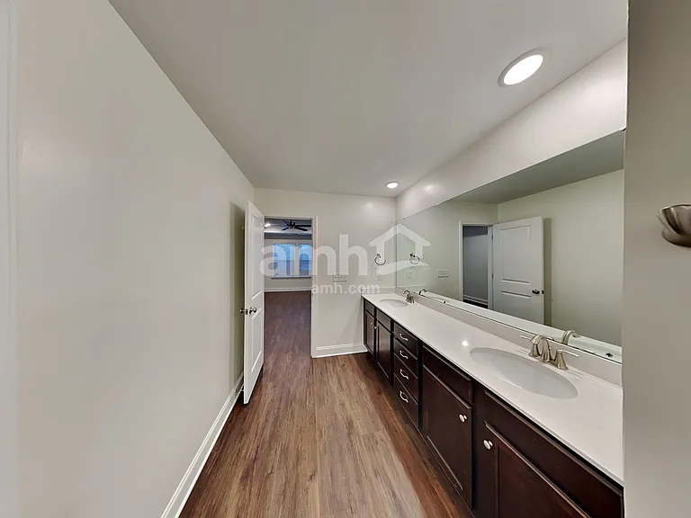 15712 Thomas Rd — Photo 14