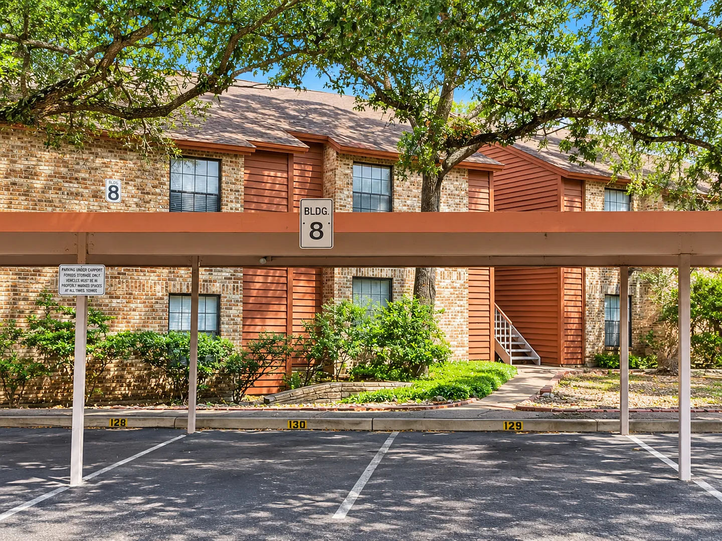 Move-In Special. off the first full month's rent with a 12 month lease — Photo 2