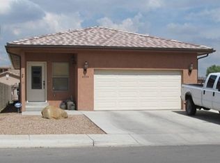6014 Arroyo Dr, Farmington, NM 87402