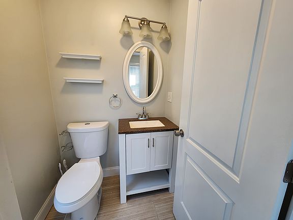 5th image of 76 Camp St #1R