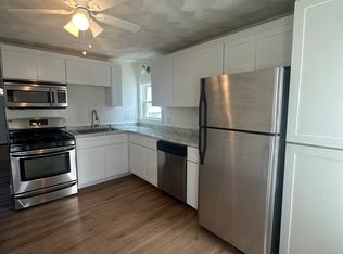 31 Norton St FLOOR 1, Pawtucket, RI 02860