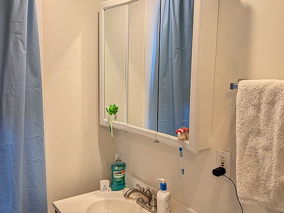 3rd image of 37 Skehan St #1A