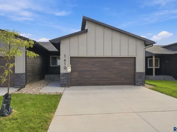 1610 N Tillie Ave, Sioux Falls, SD 57110