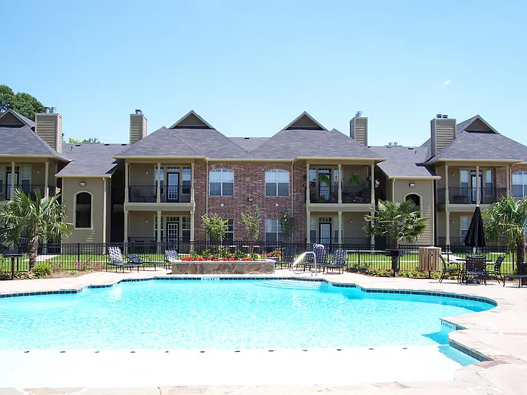 Magnolia Trace Apartments — Photo 9