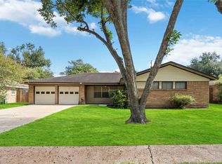 7719 Wilmerdean St, Houston, TX 77061