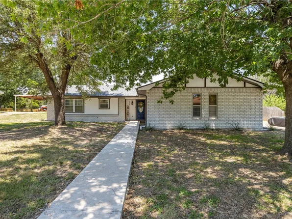 304 Brenda Dr, Hewitt, TX 76643