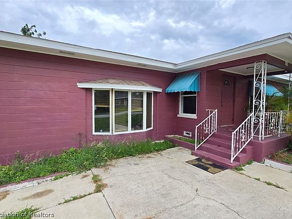 4th image of 311 E Walnut St