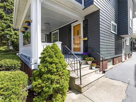 3rd image of 1085 Harvard St