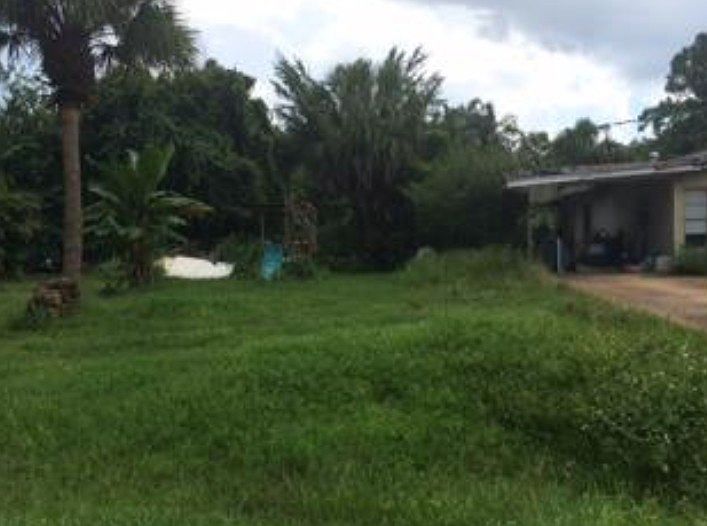 2nd image of 1865 4th Ln