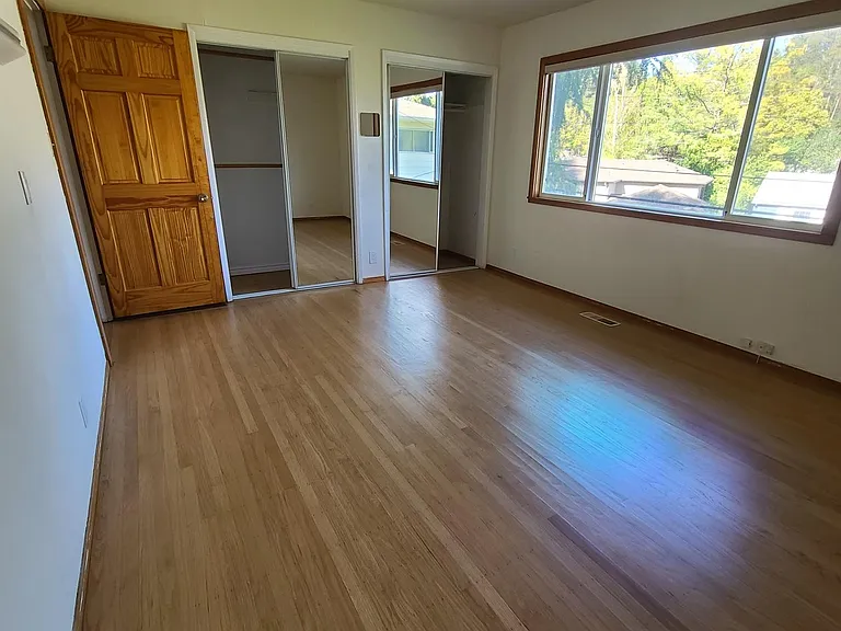 64 Norwood Ave — Photo 17